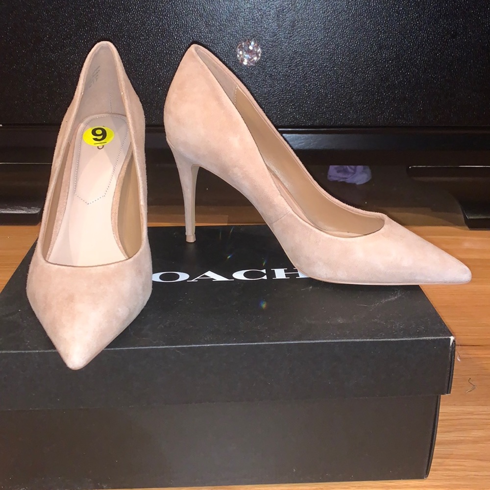 Aldo tan suede heels